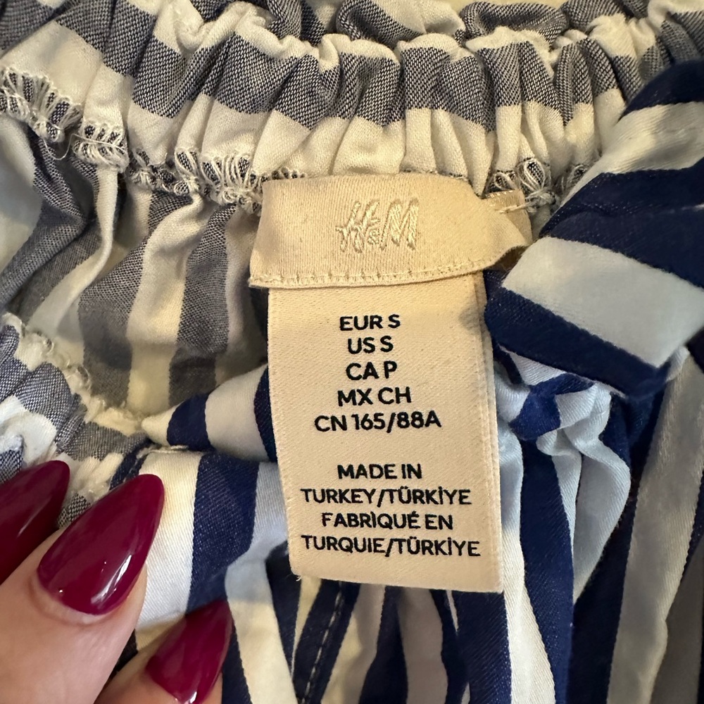 H&M Oversized Blue and White Striped Off the Shoulder Long Sleeve Maxi Dress - Picture 2 of 2